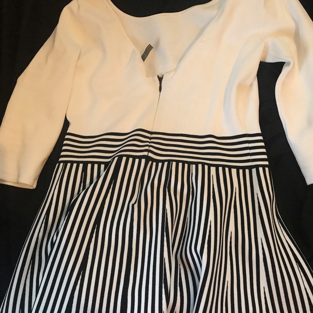 Guess Dress - Picture 2 of 4